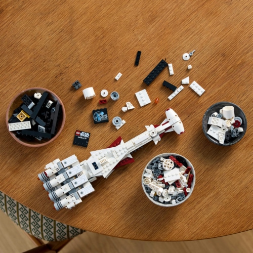 LEGO® Star Wars 75376 Tantive IV™ V39 Perspective: right