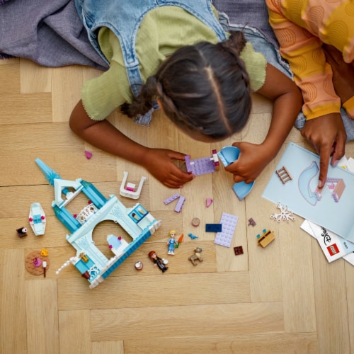 43238 LEGO® Disney Frozen Elsa's Frozen Castle Perspective: right
