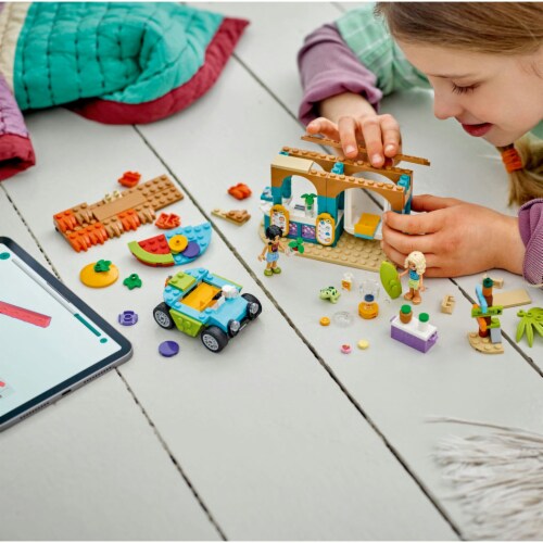 LEGO® Friends™ Beach Smoothie Stand Play Food Set Perspective: right