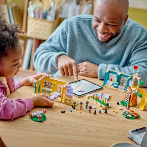 LEGO® Friends™ Heartlake City Preschool Classroom with Mini Dolls Building Set Perspective: right