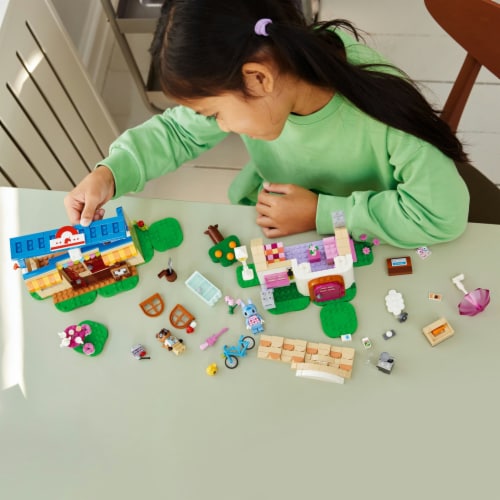 LEGO® 77050 Animal Crossing Nook's Cranny & Rosie's House Perspective: right