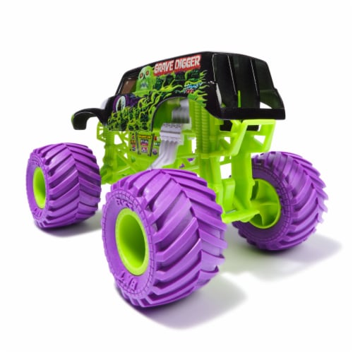 Monster Jam Official Grave Digger Monster Truck Collector 1:24 Scale Die-Cast Vehicle Toy Perspective: right