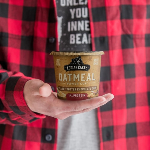 Kodiak Cakes Peanut Butter Chocolate Chip Oatmeal Power Cup Perspective: right