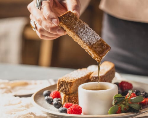 Kodiak® Protein-Packed Buttermilk French Toast Sticks Perspective: right