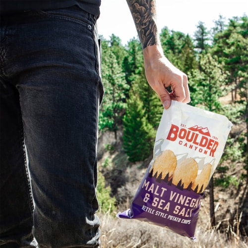 Boulder Canyon® Malt Vinegar & Sea Salt Kettle Style Potato Chips Perspective: right