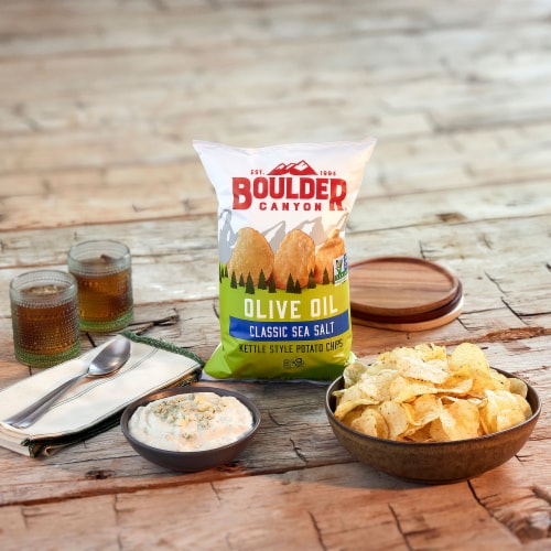 Boulder Canyon® Classic Sea Salt Olive Oil Kettle Style Potato Chips Perspective: right
