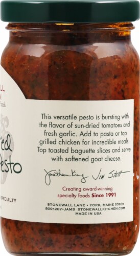 Stonewall Kitchen Sun-Dried Tomato Pesto Perspective: right