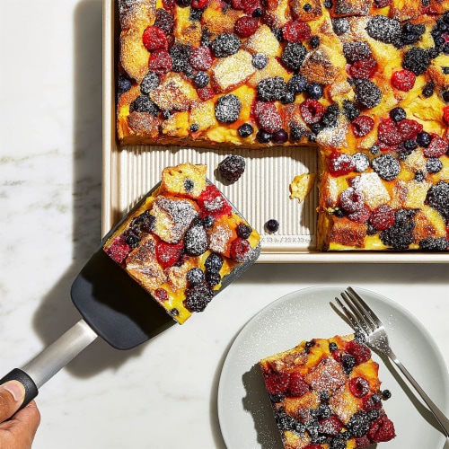Oxo cake pan online