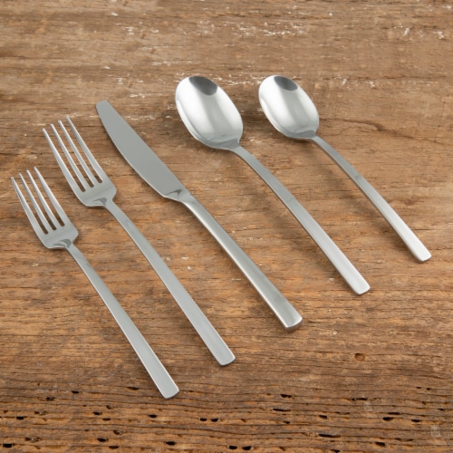 Cambridge Silversmiths Beacon Mirror Flatware Set Perspective: right