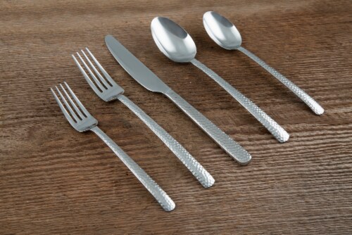 Cambridge Silversmith Flatware Perspective: right