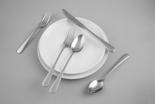 Cambridge Silversmiths Keene Hammered Flatware Set - Mirror Perspective: right