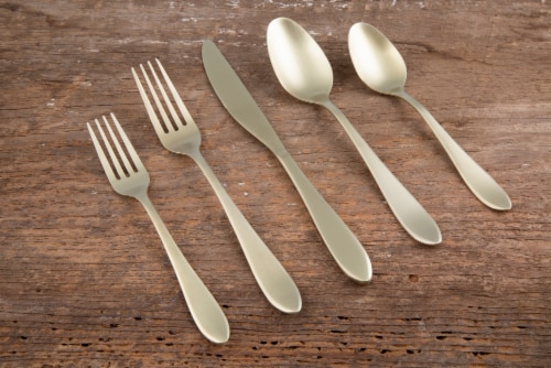 Cambridge Silversmiths Delia Flatware Set - Champagne Satin Perspective: right