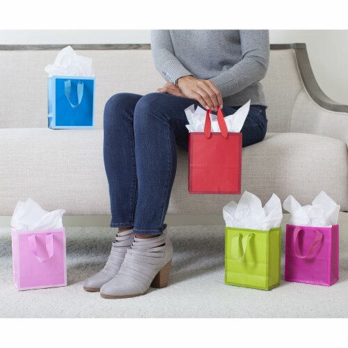 Hallmark #58 Small Solid Color Gift Bags Perspective: right