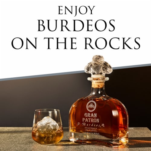 PATRÓN® Burdeos Tequila Perspective: right