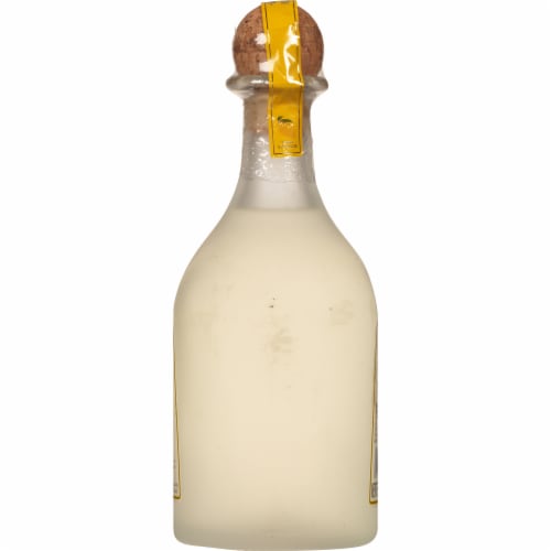 Patron Citronge Mango Liqueur Perspective: right