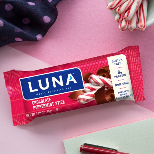 Luna Chocolate Peppermint Stick Whole Nutrition Bars Perspective: right