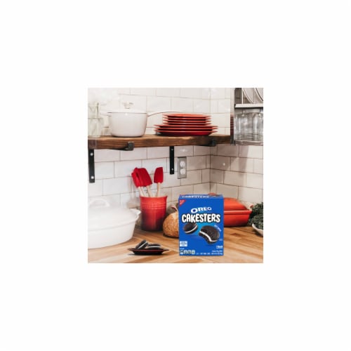 OREO Cakesters Soft Snack Cakes, (Pack of 12) Perspective: right