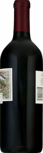 Buehler Vineyards Cabernet Sauvignon Red Wine Perspective: right