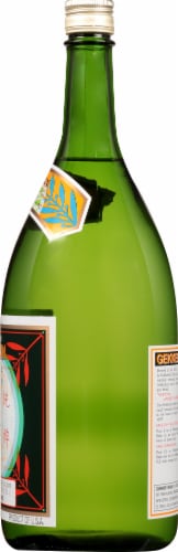 Gekkeikan Sake Perspective: right