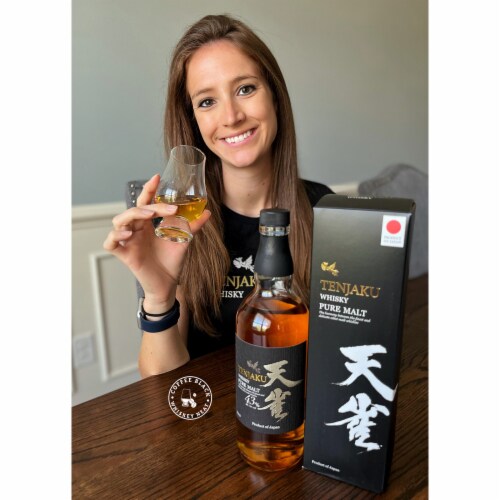 Tenjaku Pure Malt Japan Whisky Perspective: right