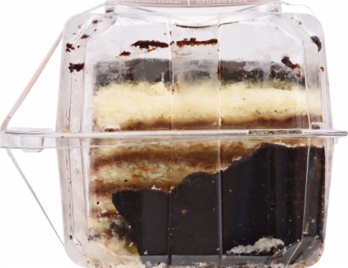 Molly's Bake House Kosher 7 Layer Cake Perspective: right