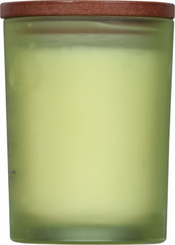 Chesapeake Bay Mind & Body® Awaken + Invigorate Jar Candle Perspective: right