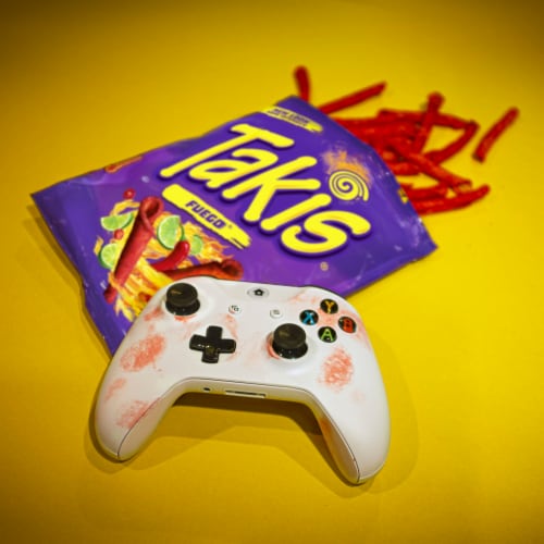 Takis® Fuego Hot Chili Pepper & Lime Tortilla Chips Perspective: right