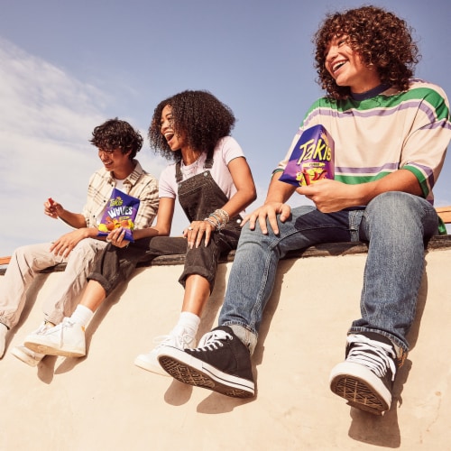 Takis® Waves Fuego® Hot Chili Pepper and Lime Wavy Potato Chips Perspective: right