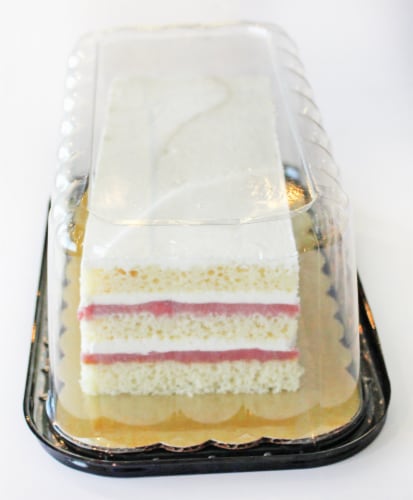 Bakery Strawberry Shortcake Perspective: right