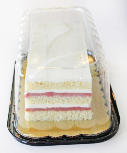 Bakery Strawberry Shortcake Perspective: right