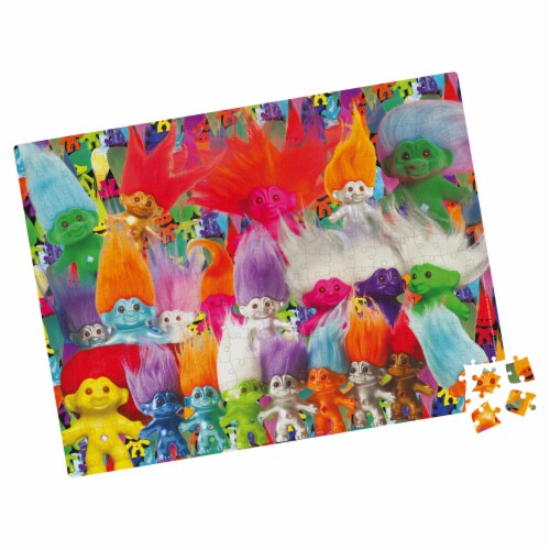 Spin Master Games Good Luck Trolls Puzzle Perspective: right