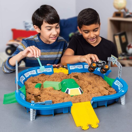 Monster Jam Kinetic Dirt Arena Playset Perspective: right