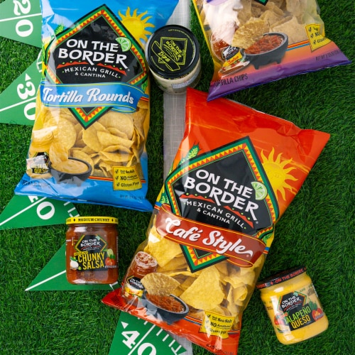 On The Border® Spicy Jalapeño Queso Perspective: right