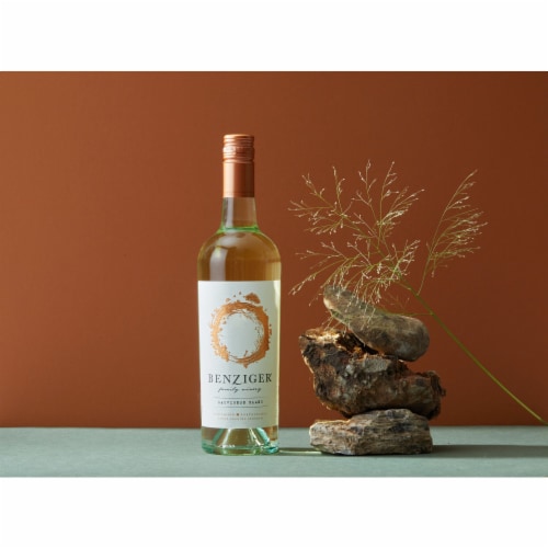 Benziger Family Winery Sauvignon Blanc California White Wine Perspective: right