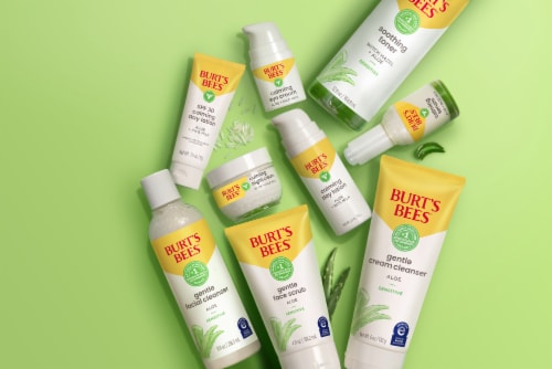 Burt's Bees Sensitive Skin Witch Hazel and Aloe Soothing Toner Perspective: right