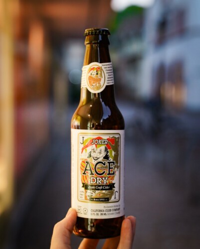 Ace Joker Dry Hard Cider Perspective: right