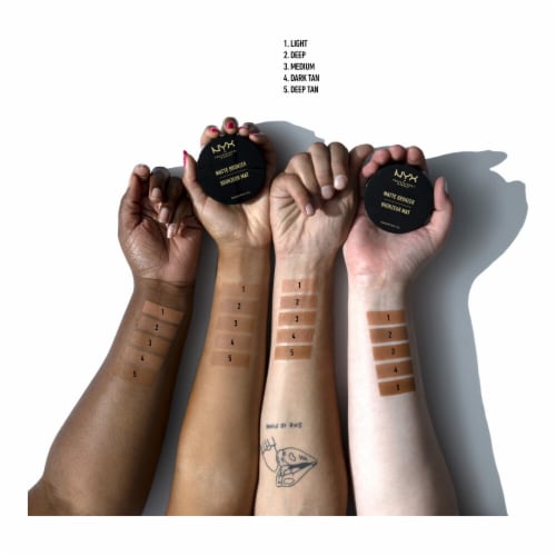 NYX Professional Makeup Bronzer Matte 1 Light Perspective: right