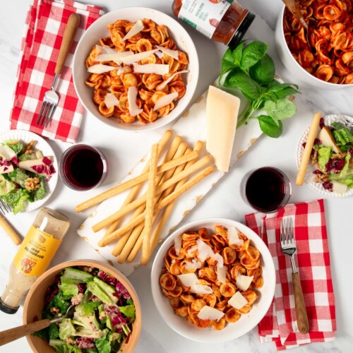 Cena Italiana Meal Kit in Gift Box (3.25 pound) Perspective: right