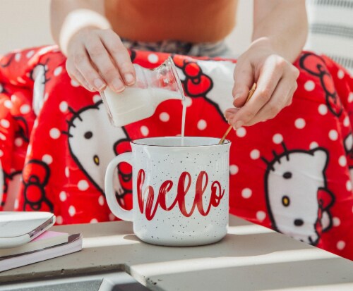 Hello Kitty 823733 20 oz Face Ceramic Camper Mug, 1