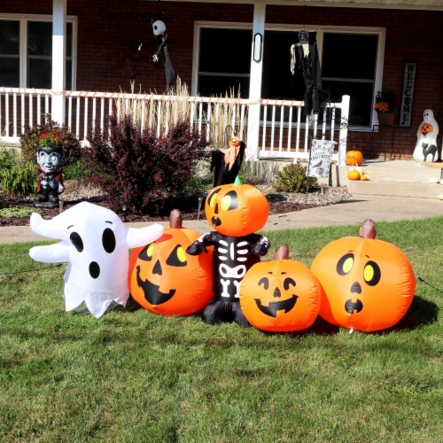 Sunnydaze Haunted Pumpkin Patch Halloween Inflatable Yard Decoration - 7 ft Perspective: right