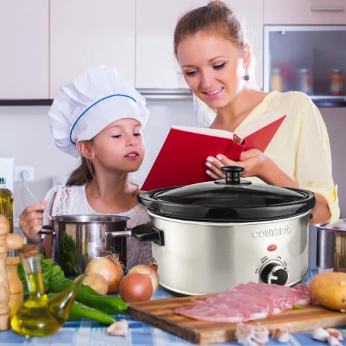 3.5 Quart Oval Slow Cooker, Stainless Steel Perspective: right
