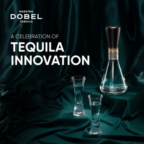 Maestro Dobel 50 Cristalino Extra Añejo Tequila Perspective: right