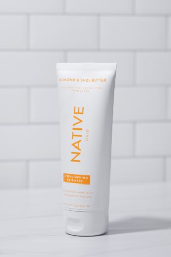 Native Almond & Shea Butter Strengthening Hair Mask Perspective: right