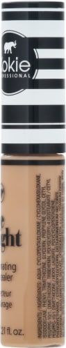 Kokie Professional Golden Beige Be Bright Concealer Perspective: right