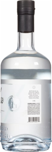 Blue Ice American Vodka Perspective: right