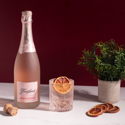 Freixenet Legero Rose Alcohol Free Sparkling Wine Perspective: right