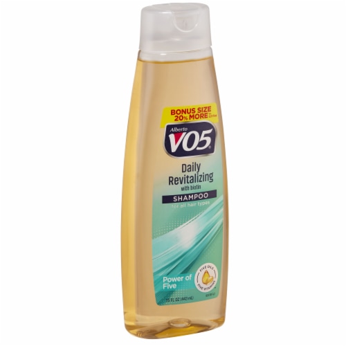 VO5® Daily Revitalizing Shampoo Perspective: right