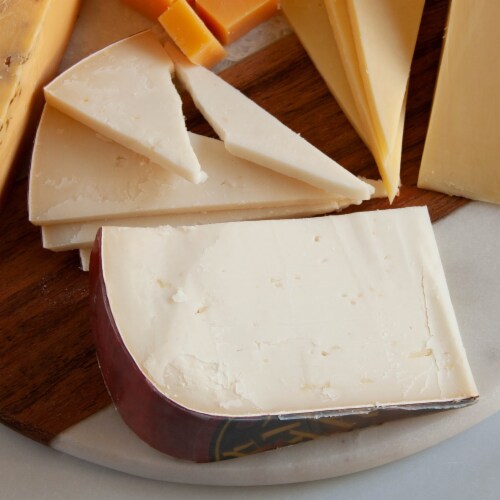 Dutch Cheese Assortment in Gift Box  (2 pound) Perspective: right