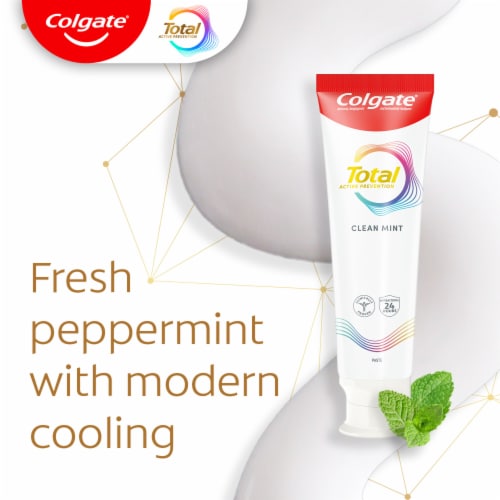 Colgate Total Clean Mint Toothpaste Perspective: right