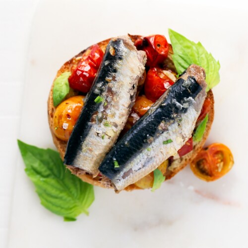 Wild Planet Sardines in Sea Salt Water Perspective: right
